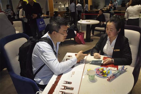 鴻業(yè)家具第43屆家博會(huì)圓滿(mǎn)成功