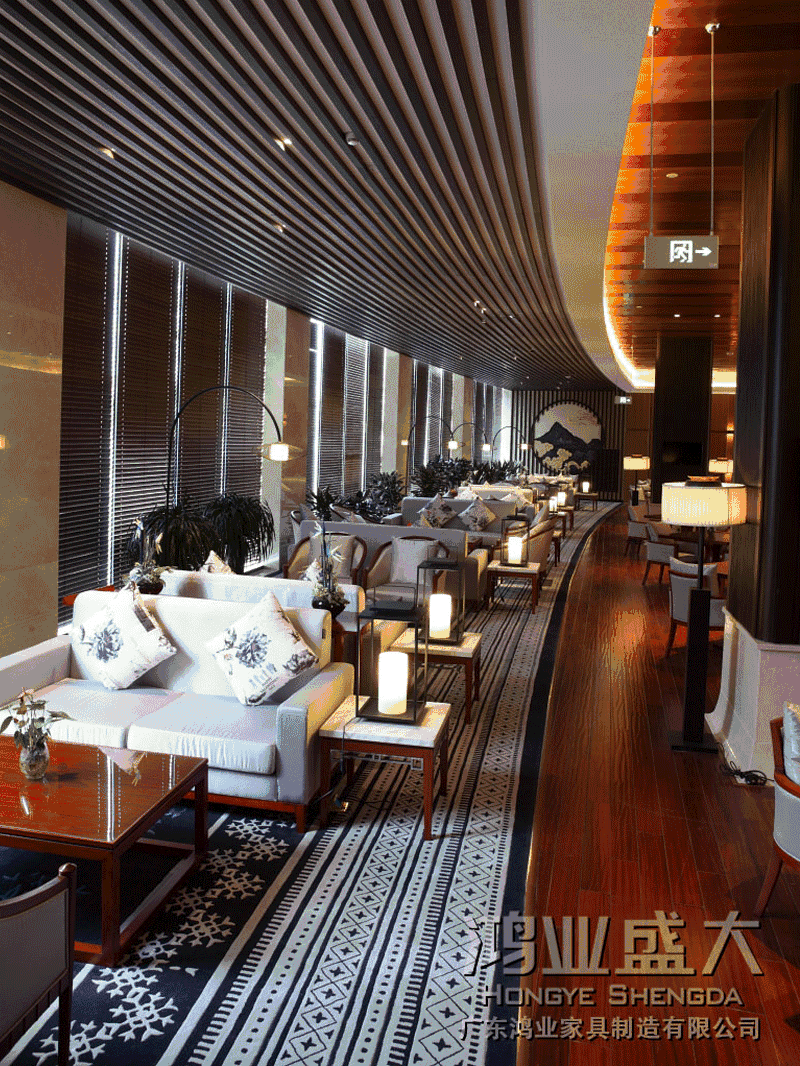 兼具硬朗的陽剛之氣與柔和甜美之風，良好質(zhì)感，質(zhì)地堅實