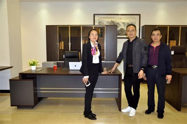 鴻業(yè)家具第43屆家博會(huì)圓滿(mǎn)成功