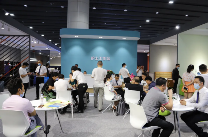 展會(huì)現(xiàn)場