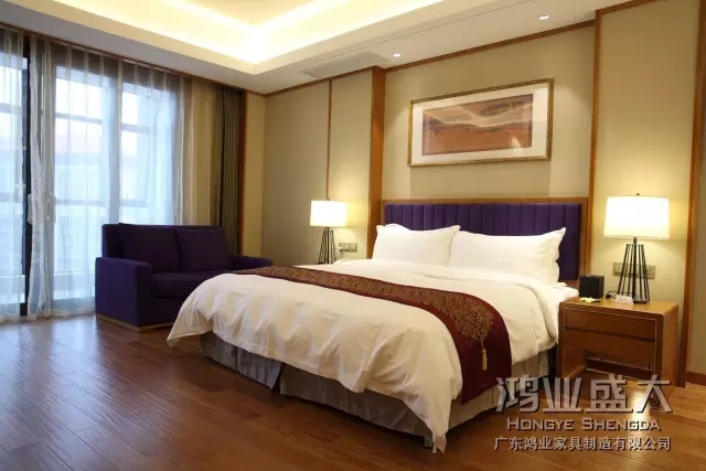 透過優(yōu)雅細膩的酒店家具布局，演繹入住貴賓的超凡品味.