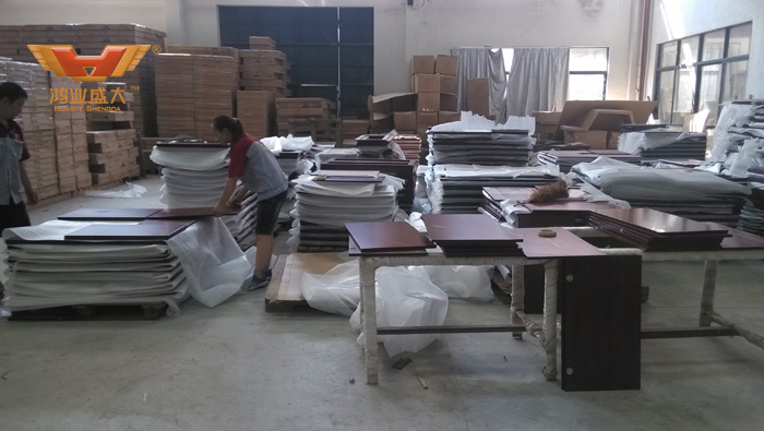 小編也在半個(gè)月前跟蹤拍攝了陜西某政府的車間包裝現(xiàn)場(chǎng)