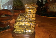 鴻業(yè)辦公家具展出展廳廣西大化奇石，辦公家具采購商的奇石之旅