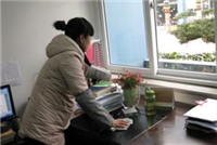 鴻業(yè)盛大辦公家具如何保潔？