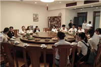 慶中秋，來相聚！鴻業(yè)家具員工歡聚農莊謝師恩！