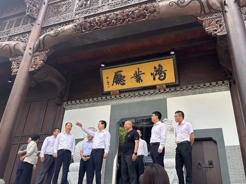 廣東省人大黨組領(lǐng)導(dǎo)調(diào)研鴻業(yè)集團(tuán)鴻園文旅項(xiàng)目，聚焦法治保障貢獻(xiàn)人大力量