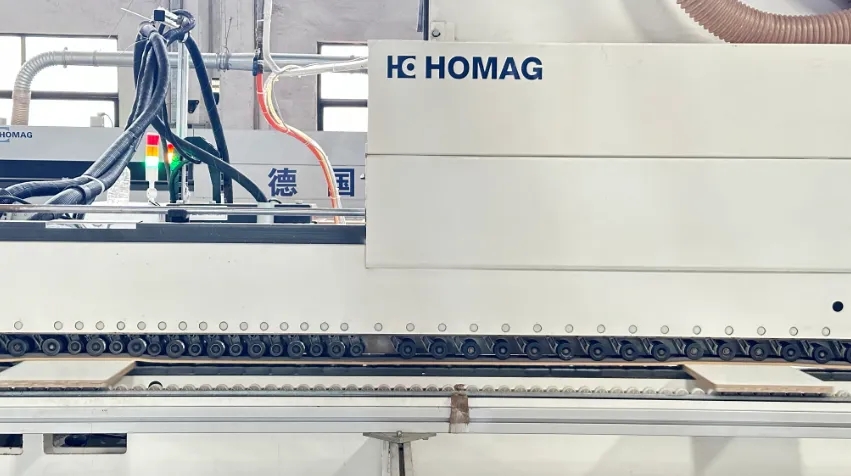 28米/分鐘超高速進(jìn)料 | 鴻業(yè)家具集團(tuán)再添