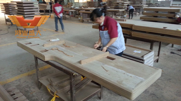 鴻業(yè)家具木皮車間